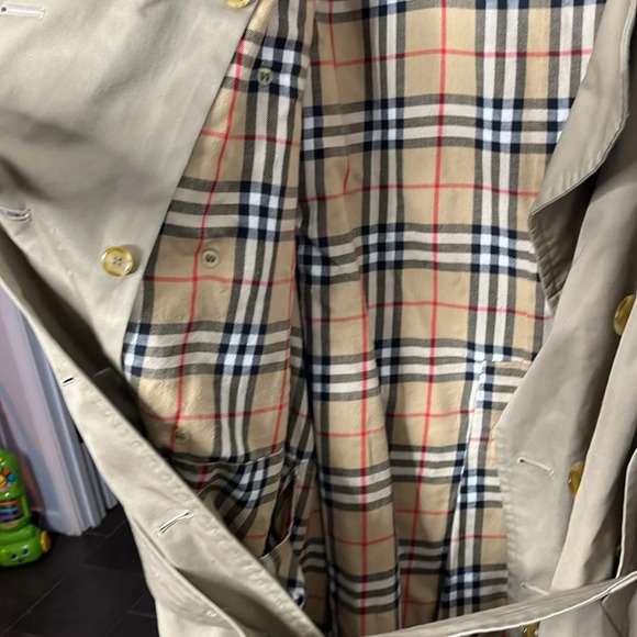 Burberry London Harrods Men’s Double Breasted Khaki Trench Coat - Picture 8 of 13